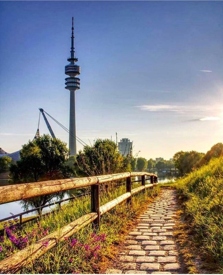 Studio Schwabing Fantastic Sunset View Apartment *